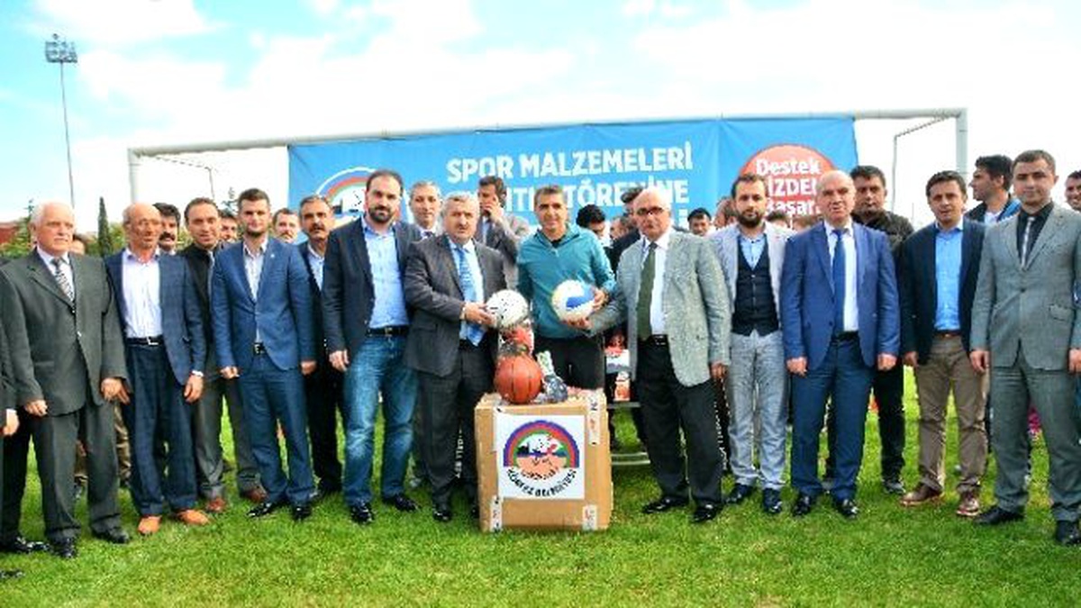 Körfez Belediyesi\'nden Okullara Spor Yardımı