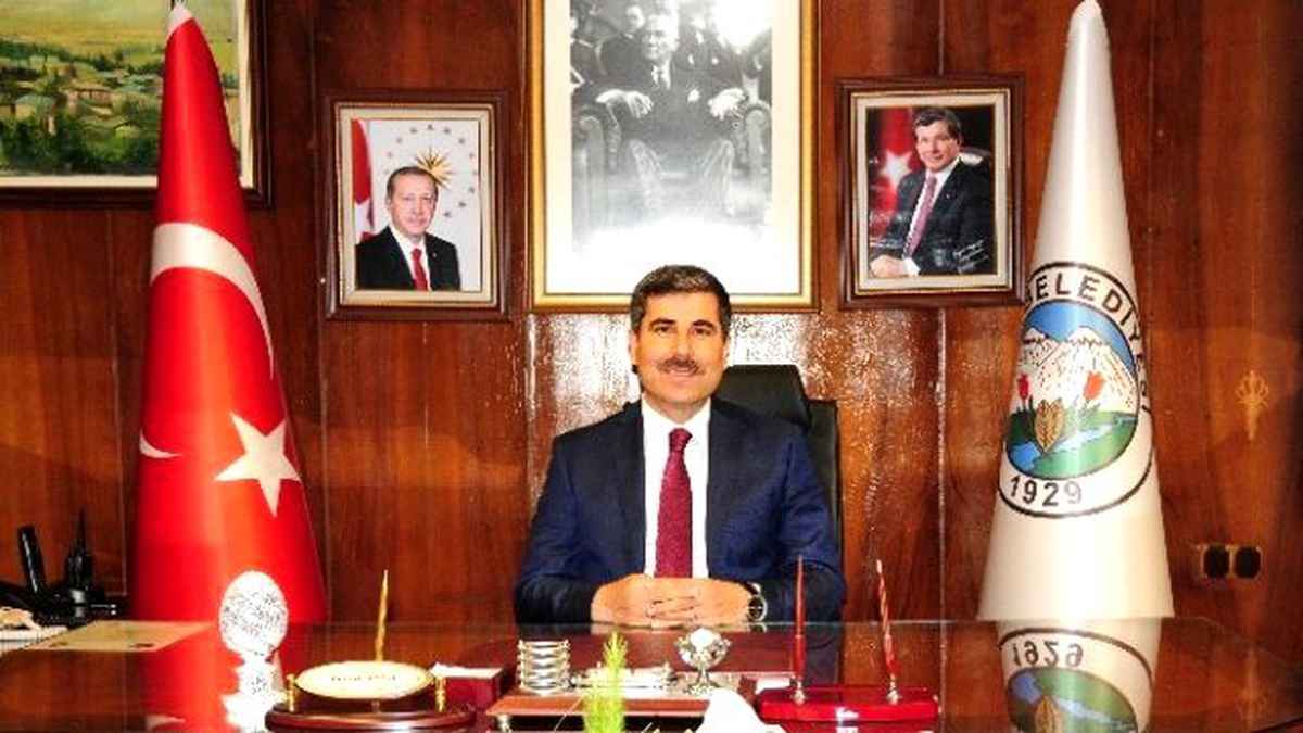 Muş Belediye Başkanı Feyat Asya\'dan Cumhuriyet Bayramı Mesajı