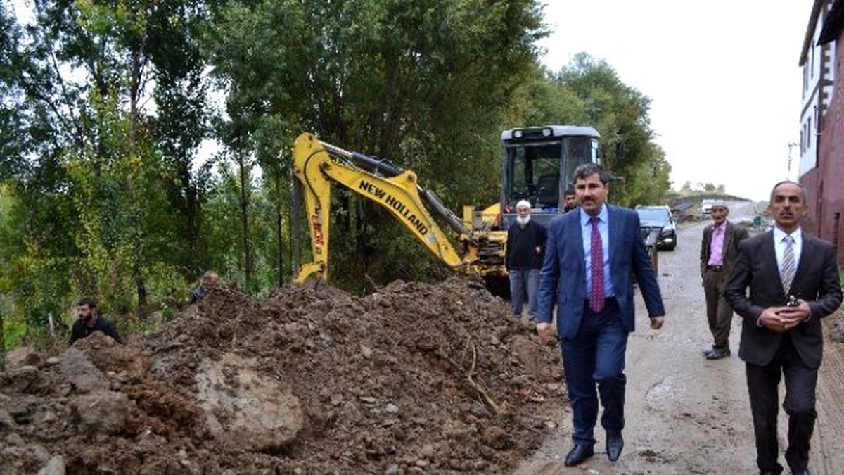 Muş Belediyesi, Yol Çalışmalarını Sürdürüyor