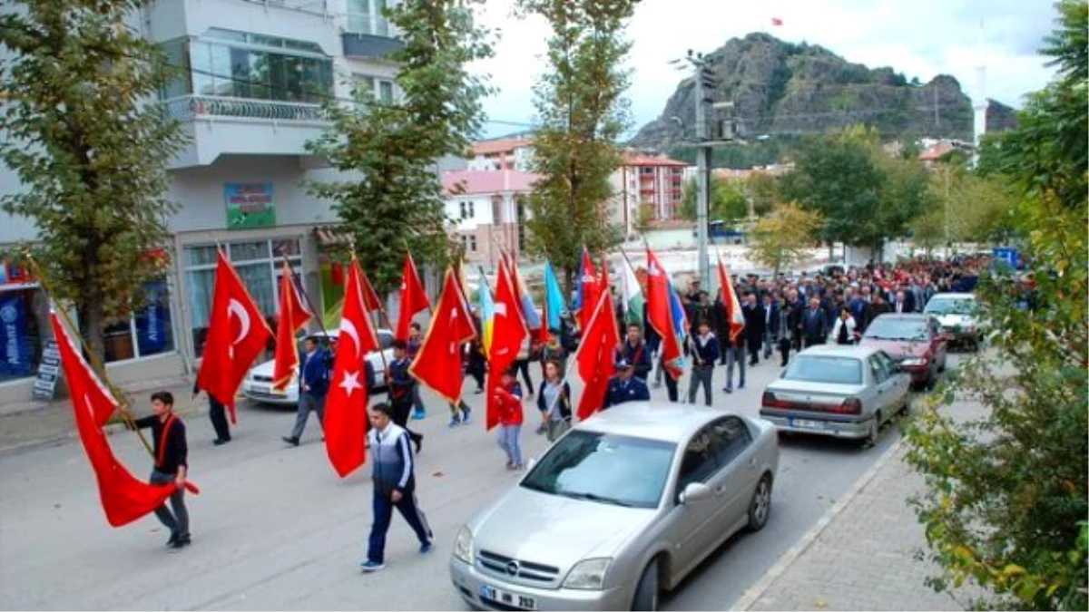 Osmancık\'ta Cumhuriyet İçin Yürüdüler