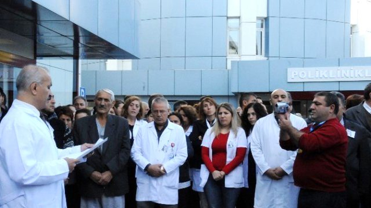 Sağlık Çalışanlarına Yönelik Yapılan Terör Eylemleri Protesto Edildi