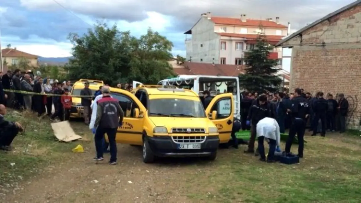 Taksici Aracında Ölü Bulundu