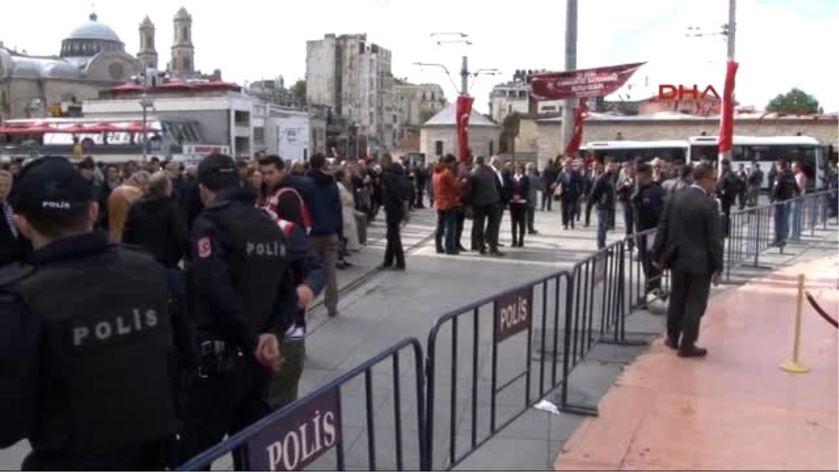 Taksim\'de Cumhuriyet Bayramı Töreni