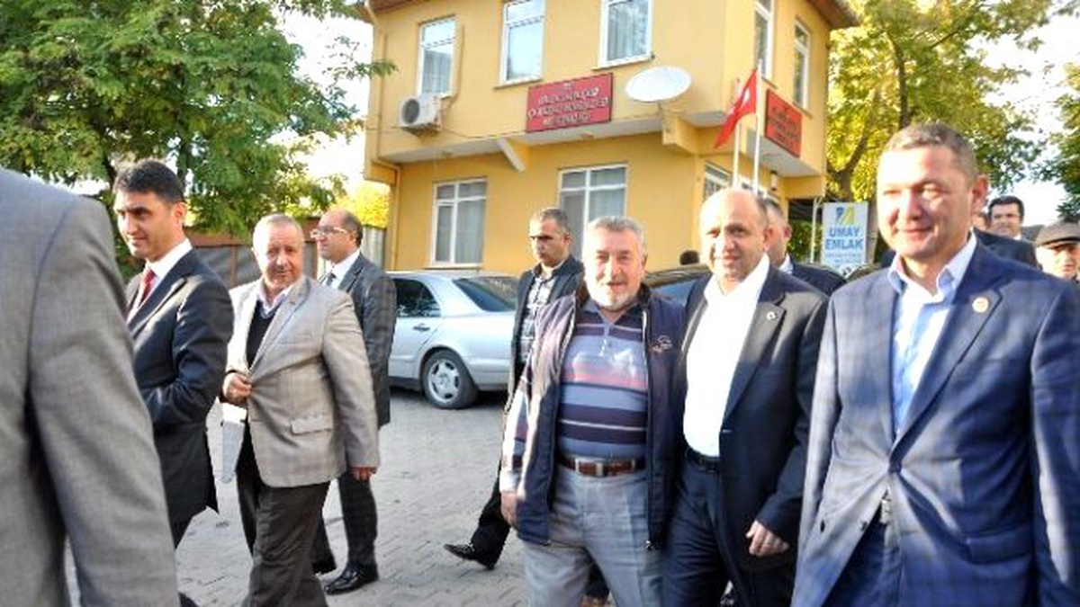 Bakan Fikri Işık: "Vatandaşlardan AK Parti\'ye Güçlü Destek Var"