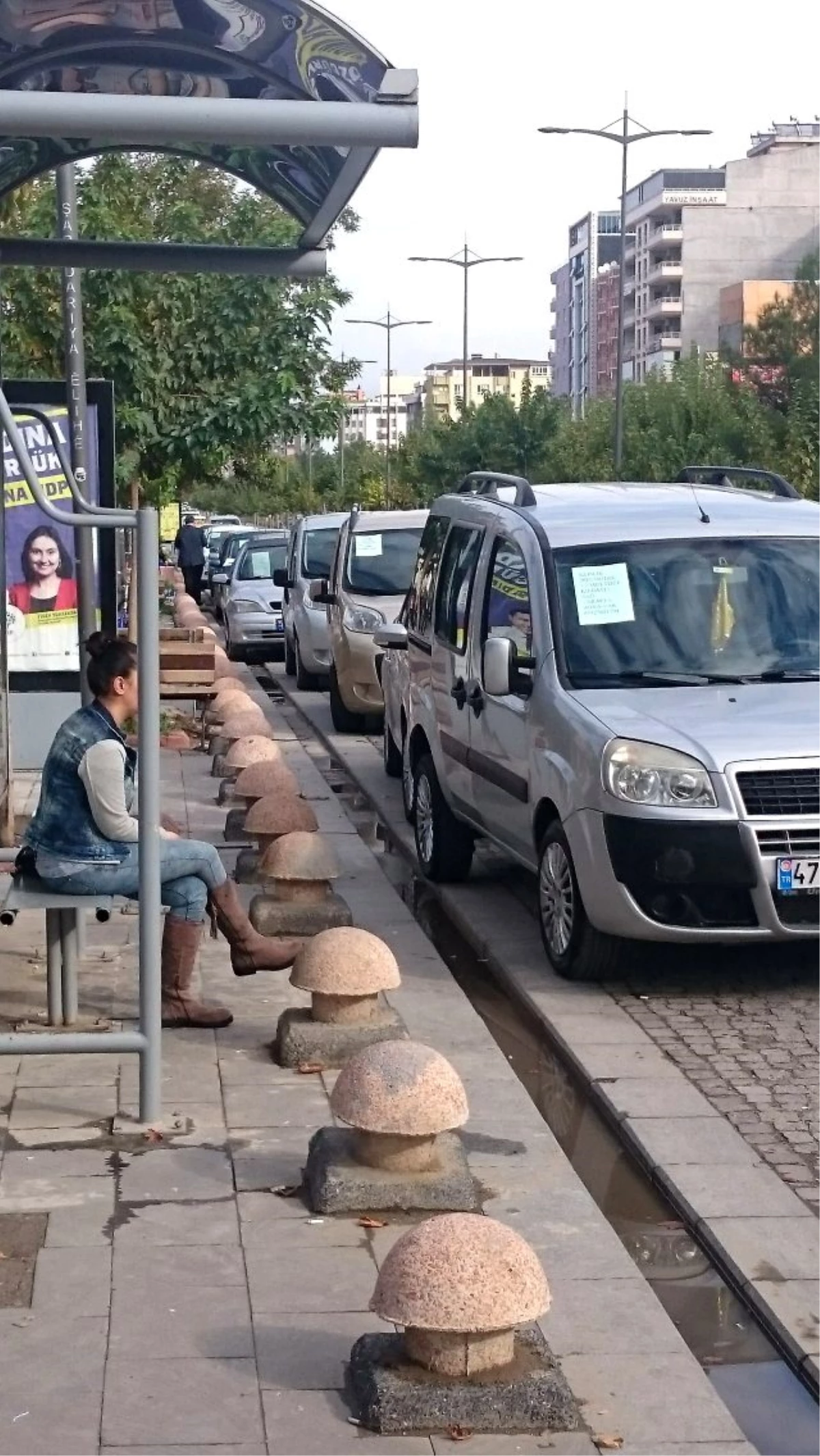 Bulvar, Satılık Araçlarla Doldu Taştı