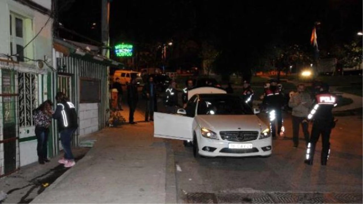 Bursa\'da Uyuşturucu Satıcılarına Gece Yarısı Baskını