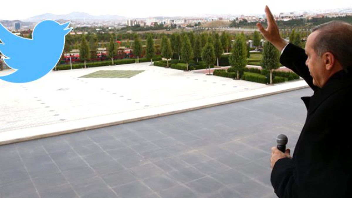 Cumhurbaşkanı Balkondan Halkı Selamladı, Sosyal Medya Sallandı