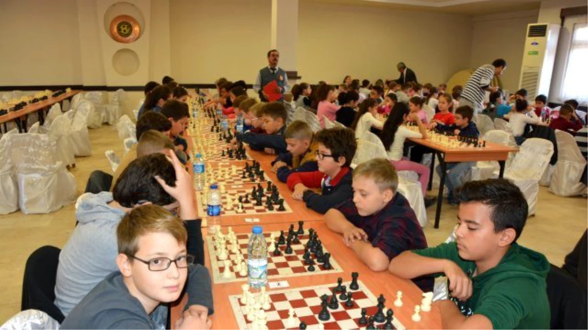 Cumhuriyet Kupası Satranç Turnuvası Sonuçlandı