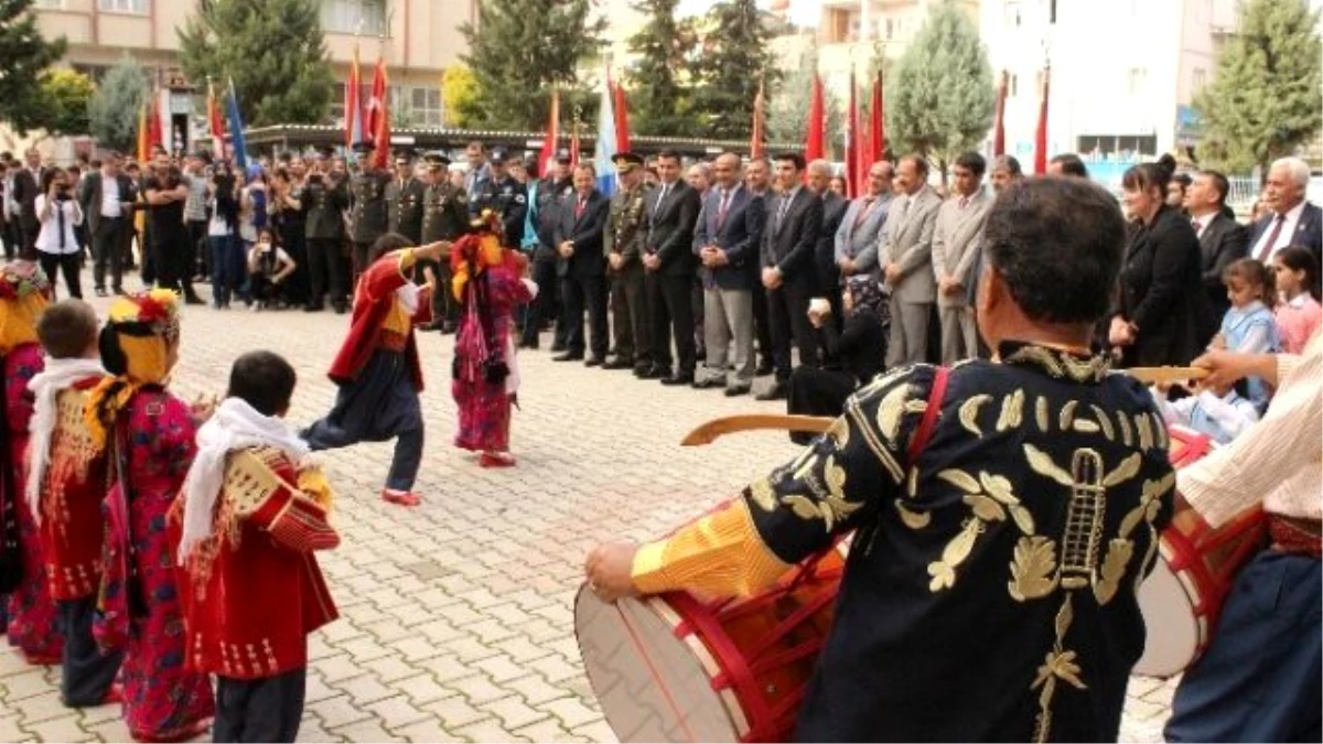 Cumhuriyetin 92. Yıl Dönümü Araban\'da Törenle Kutlandı