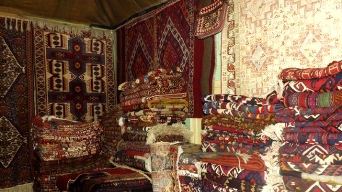 El Emeği Kilimler Teknolojiye Yenildi