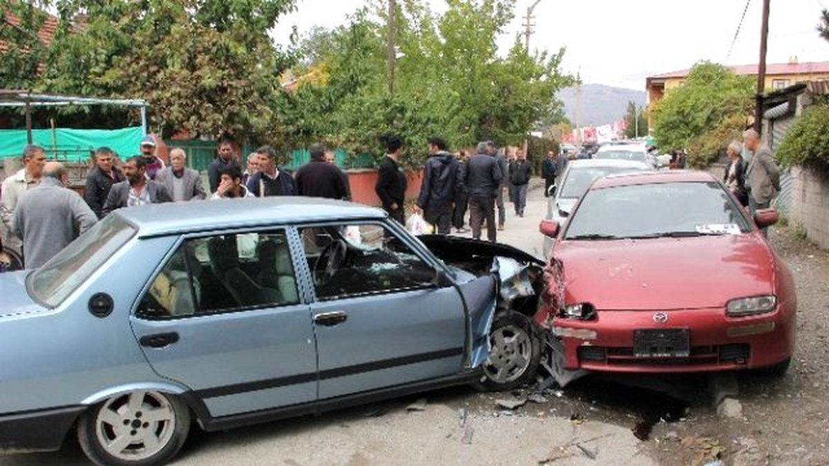 Erzincan\'da Trafik Kazası: 1 Yaralı