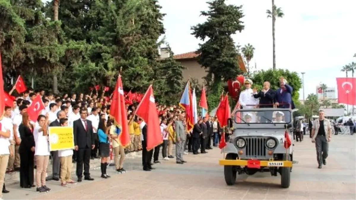 Mersin\'de Cumhuriyet Coşkusu