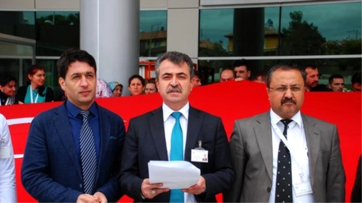 Osmancık\'ta Sağlık Çalışanlarından Teröre Protesto