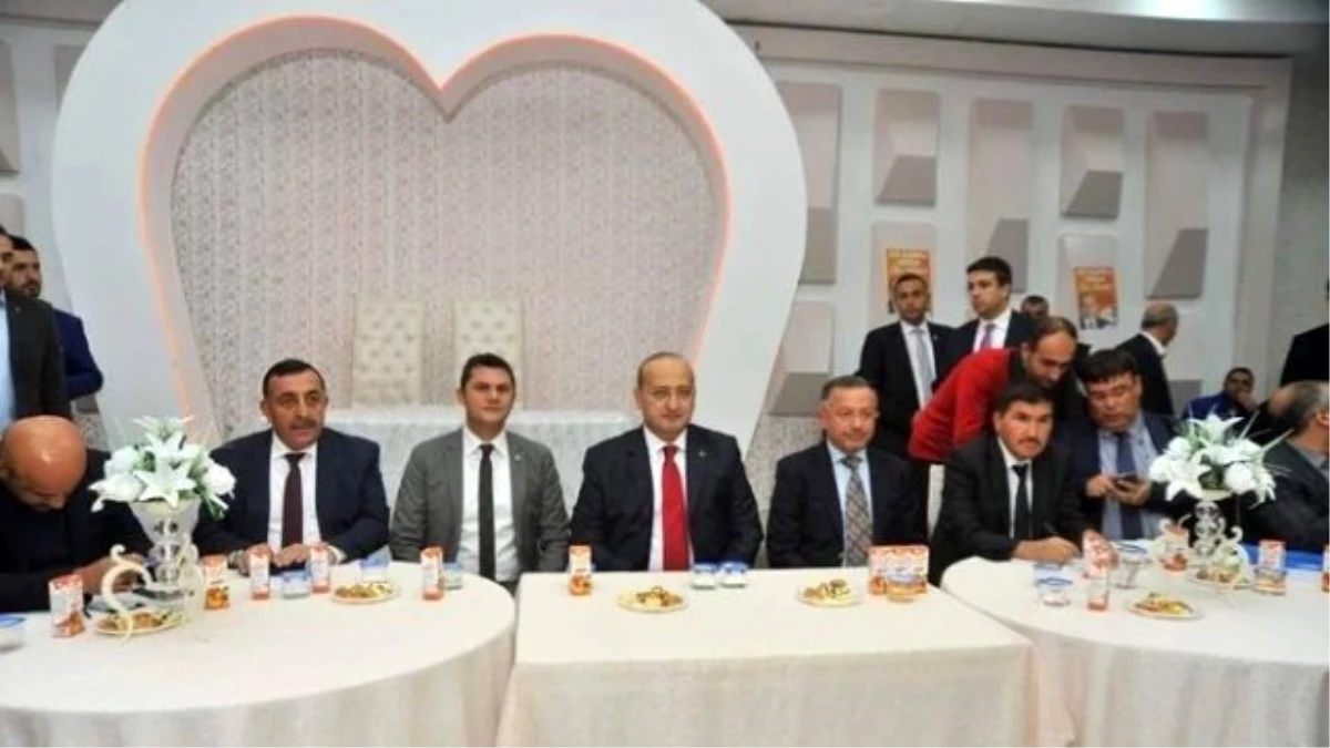 Akdoğan\'dan Bahçeli ve Demirtaş\'a Sert Göndermeler