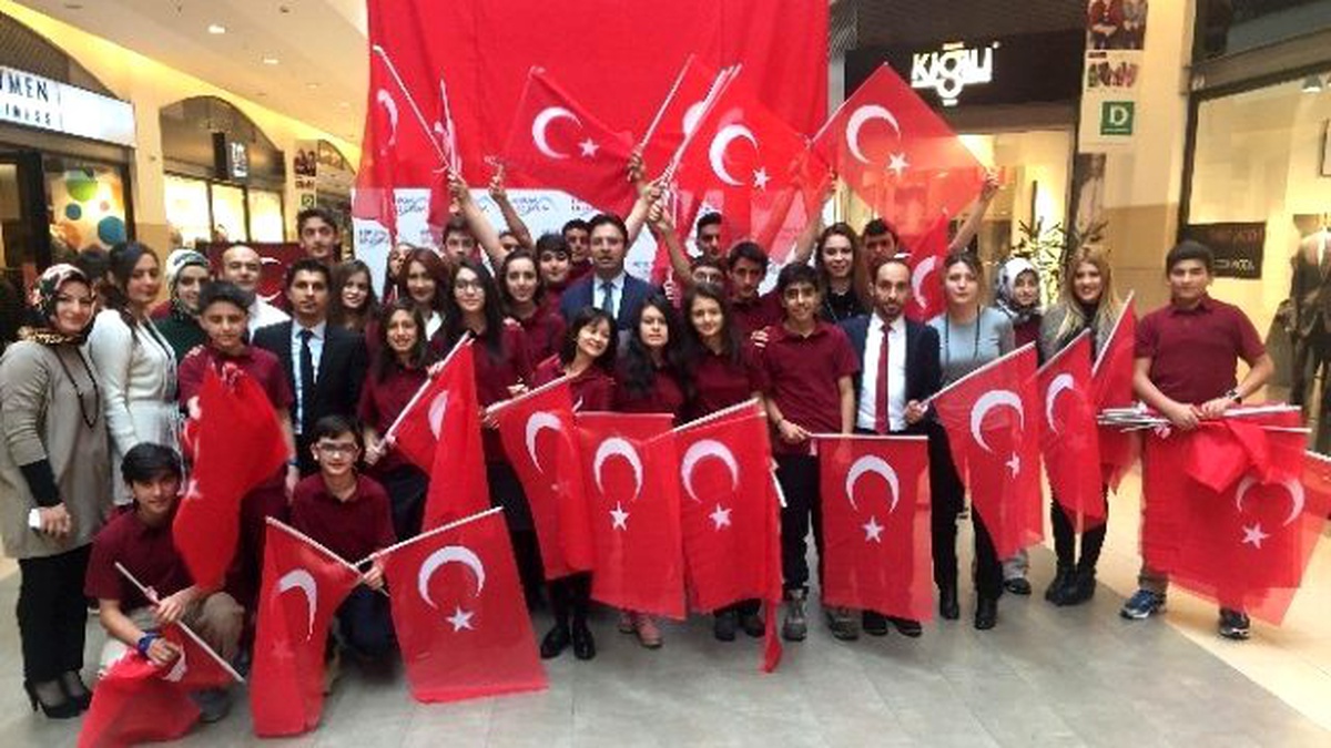 Bilge Koleji\'nin "Bilge Gençleri" Cumhuriyetin 92. Yılında Erzurum\'un "Çocuk Kahramanlarını"...