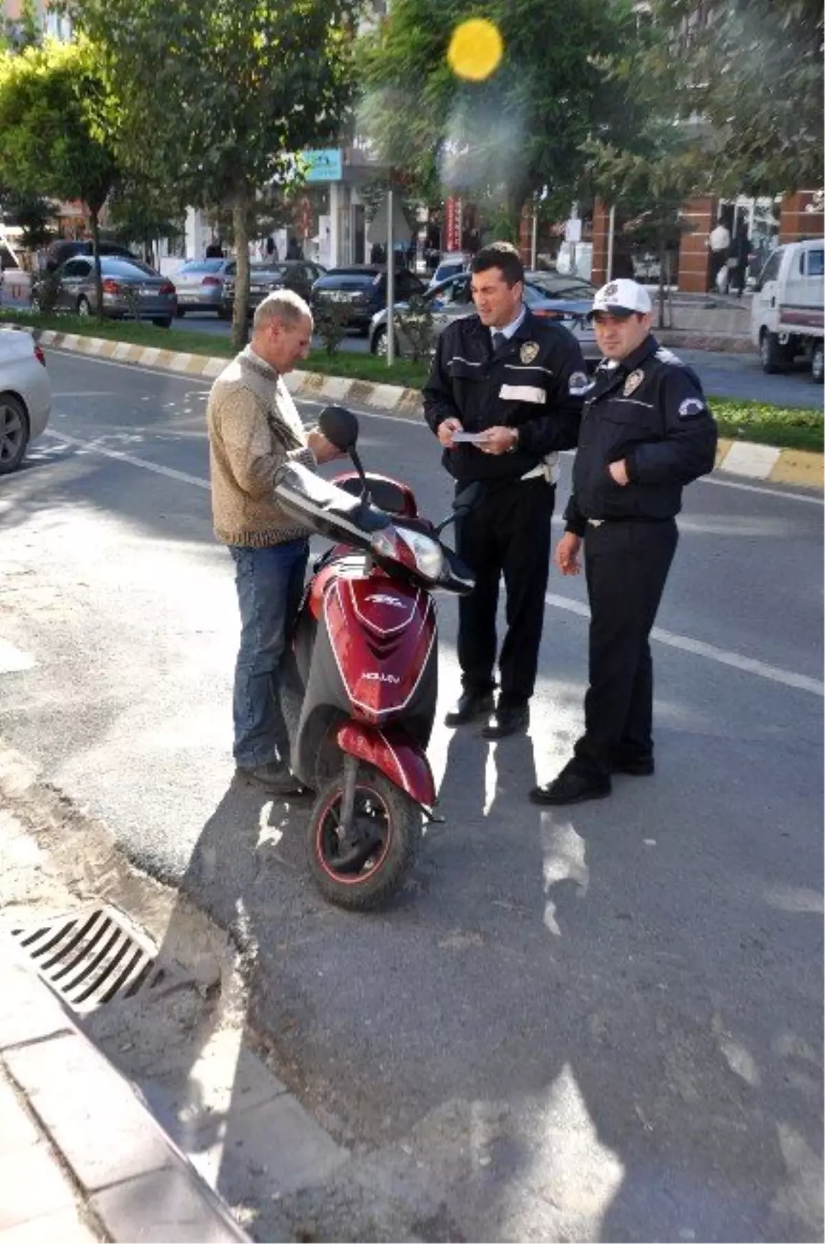 Elektrikli Bisiklet Küçük Çocuğa Çarptı