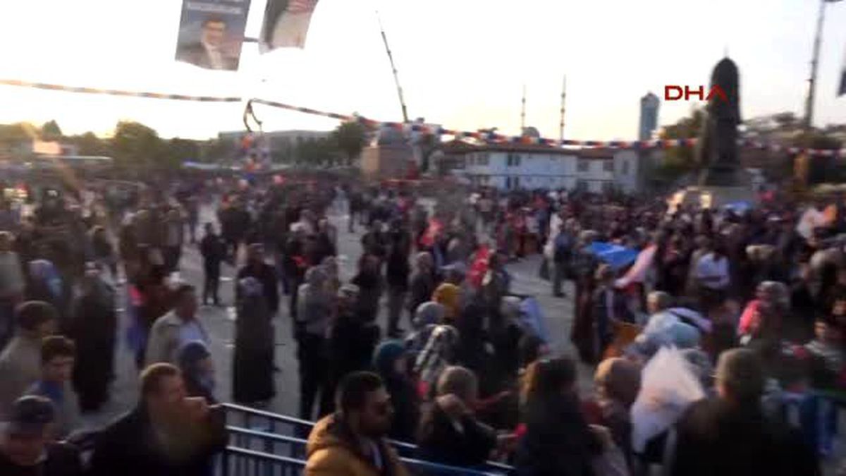 Konya - Başbakan: Pilavdan Dönenin Kaşığı Kırılsın