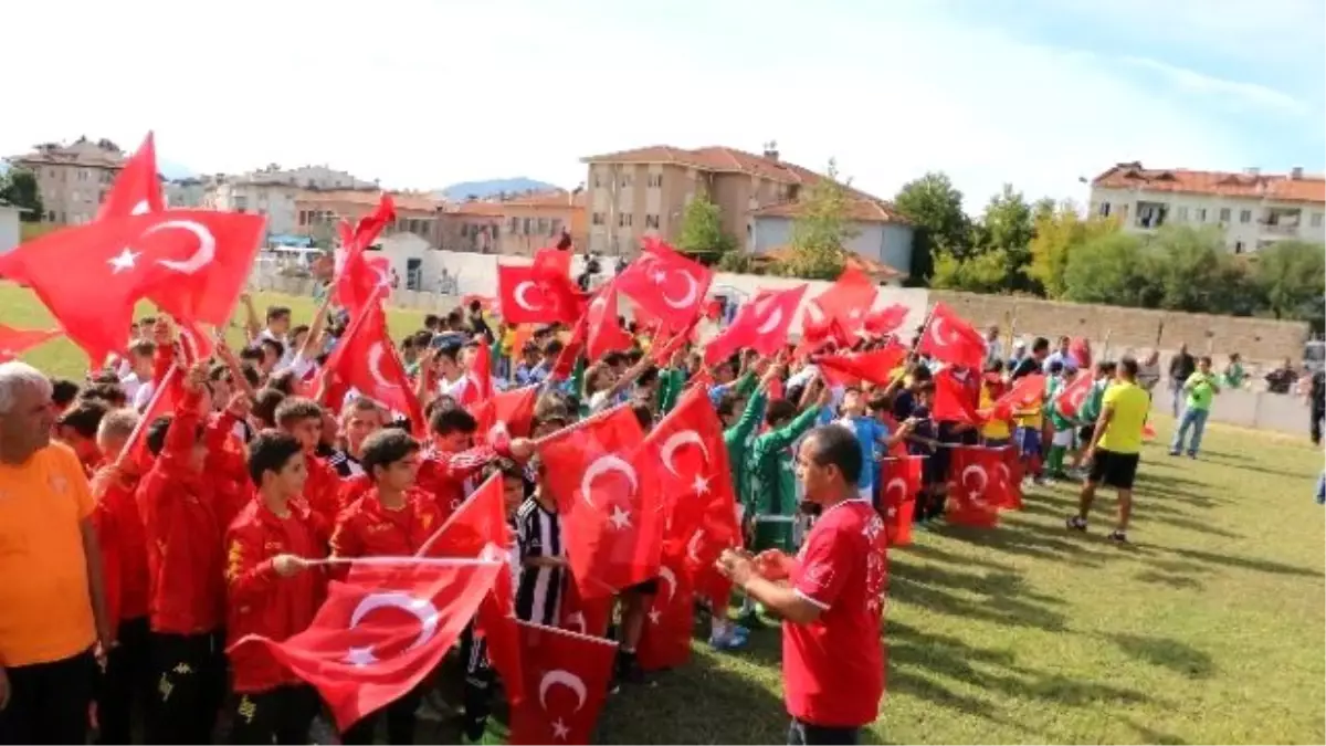 Marmaris\'te U11 Cup Cumhuriyet Futbol Şenliği Sona Erdi