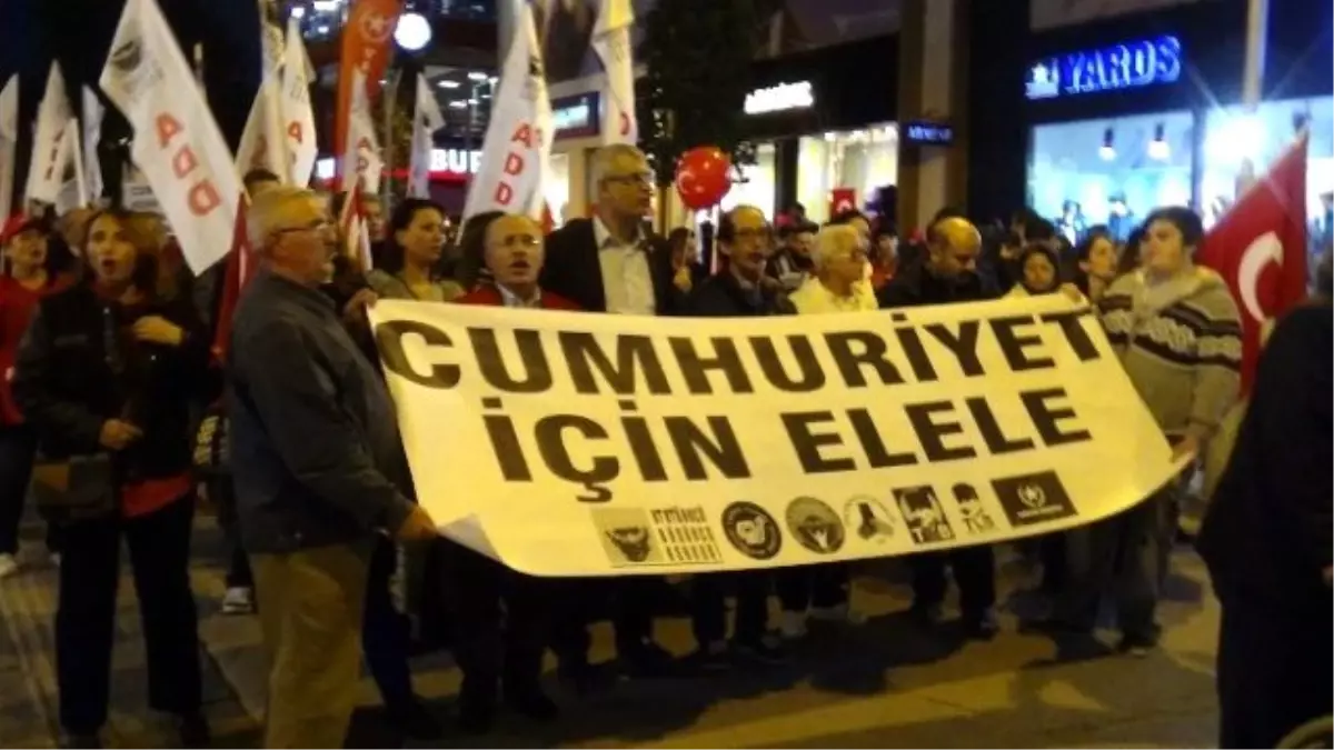 Sakarya\'da Cumhuriyet Yürüyüşü