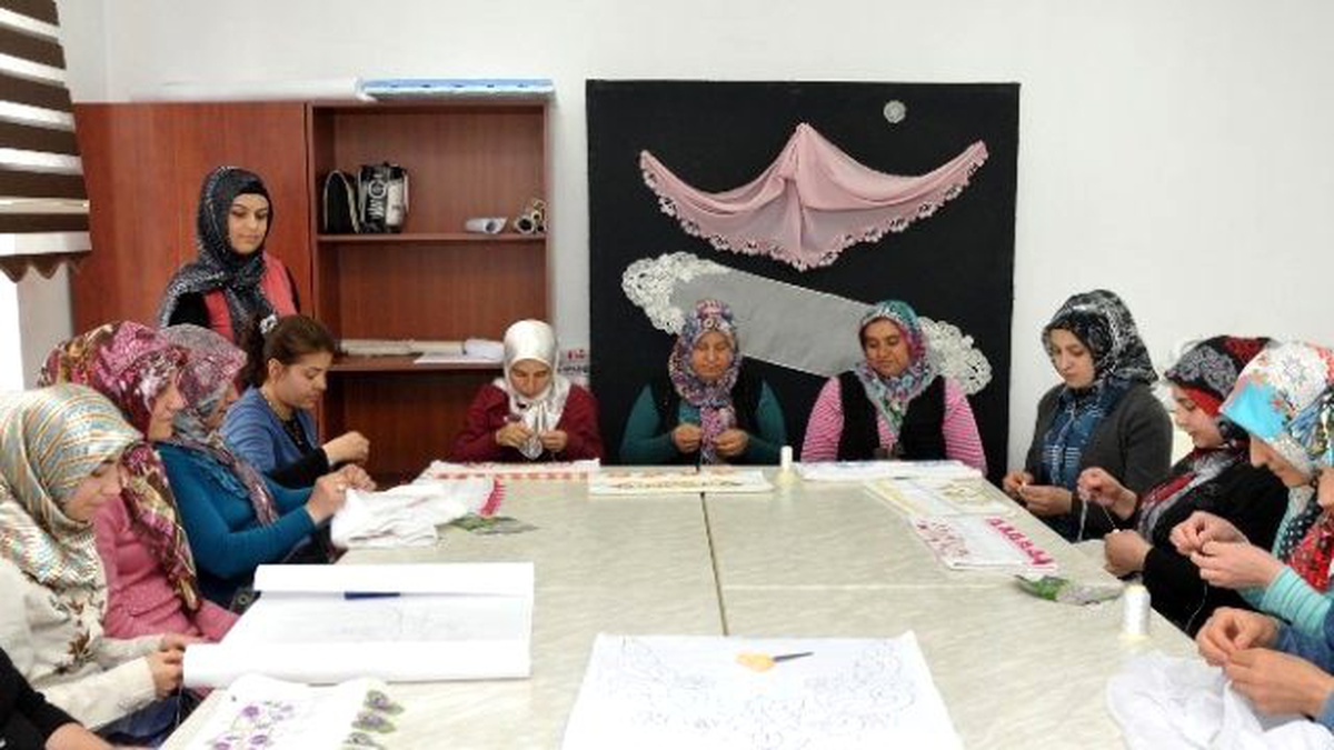 Seğmen Konak\'ta Aile Merkezi Kurs Kayıtları Başladı