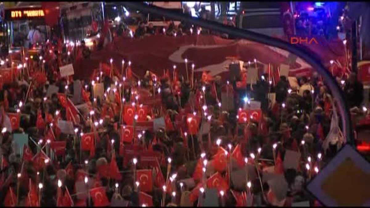 Şişli\'de Cumhuriyetimize Sahip Çıkıyoruz Yürüyüşü...