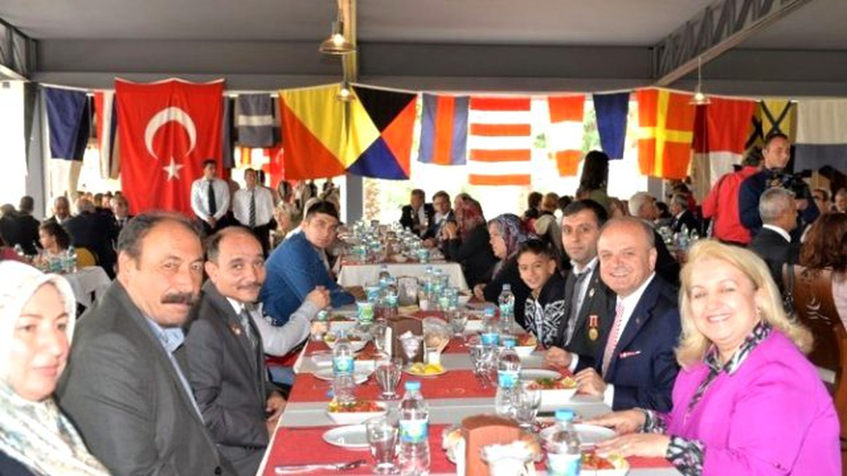 Vali Çakacak, Şehit Aileleri ve Gazilerle Yemekte Buluştu