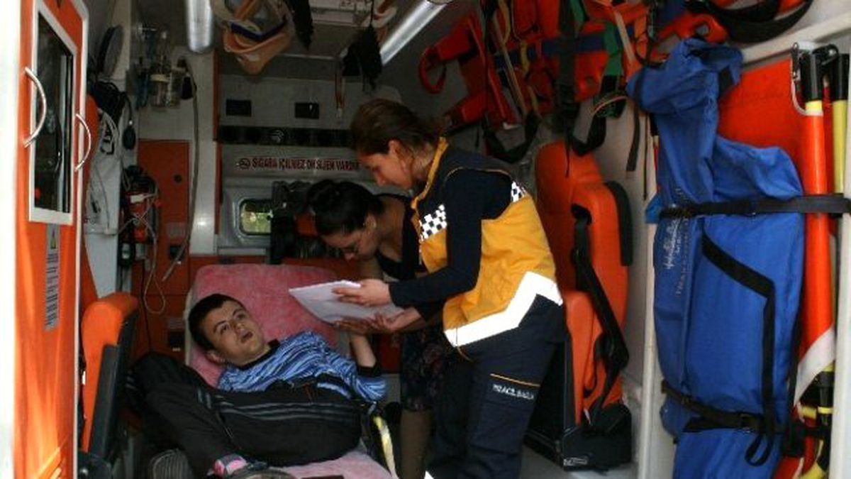 Yatalak ve Engelliler Ambulans ile Oy Kullanmaya Gelecek