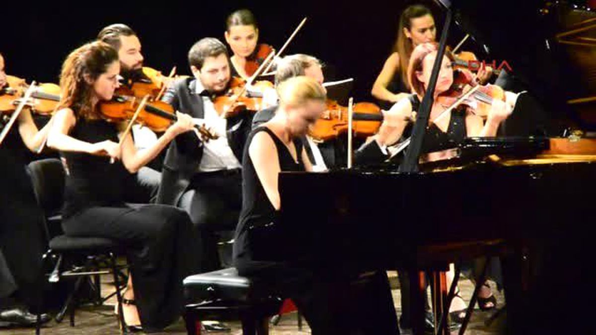 Antalya Adso\'dan 92\'nci Yıla Özel Konser