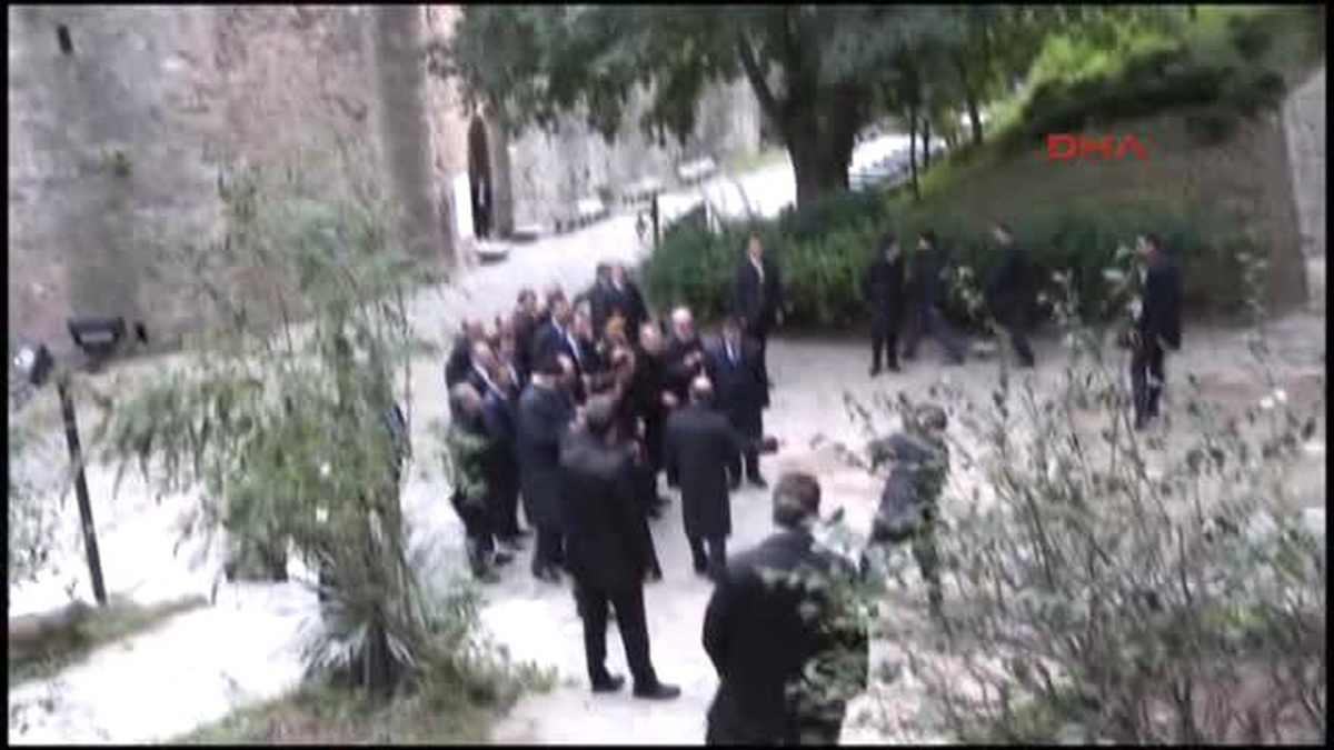 Cumhurbaşkanı Erdoğan Rumelihisarı Müzesi\'ndeki Mescitte İncelemelerde Bulundu