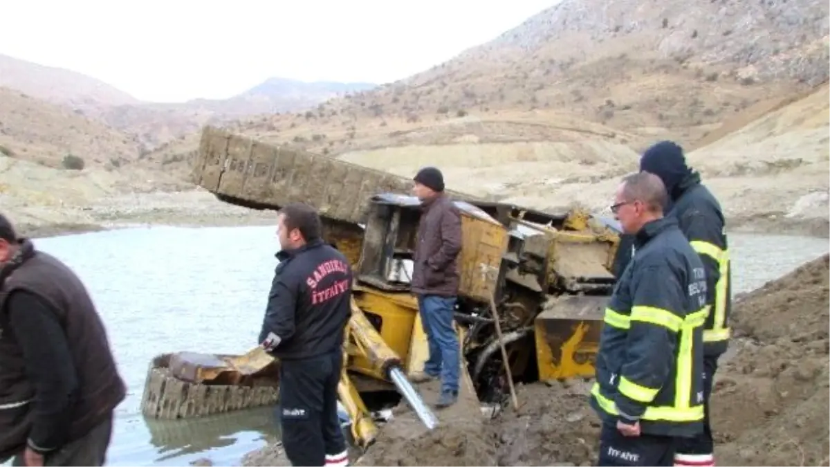 Devrilen Kepçenin Altında Can Verdi