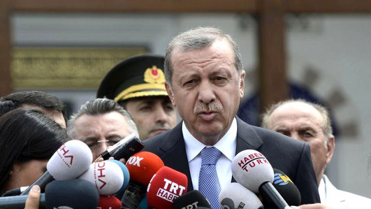 Erdoğan'dan 'AK Parti'ye, Erdoğan'a Oy Vermeyin' Diyen Economist'e Tepki