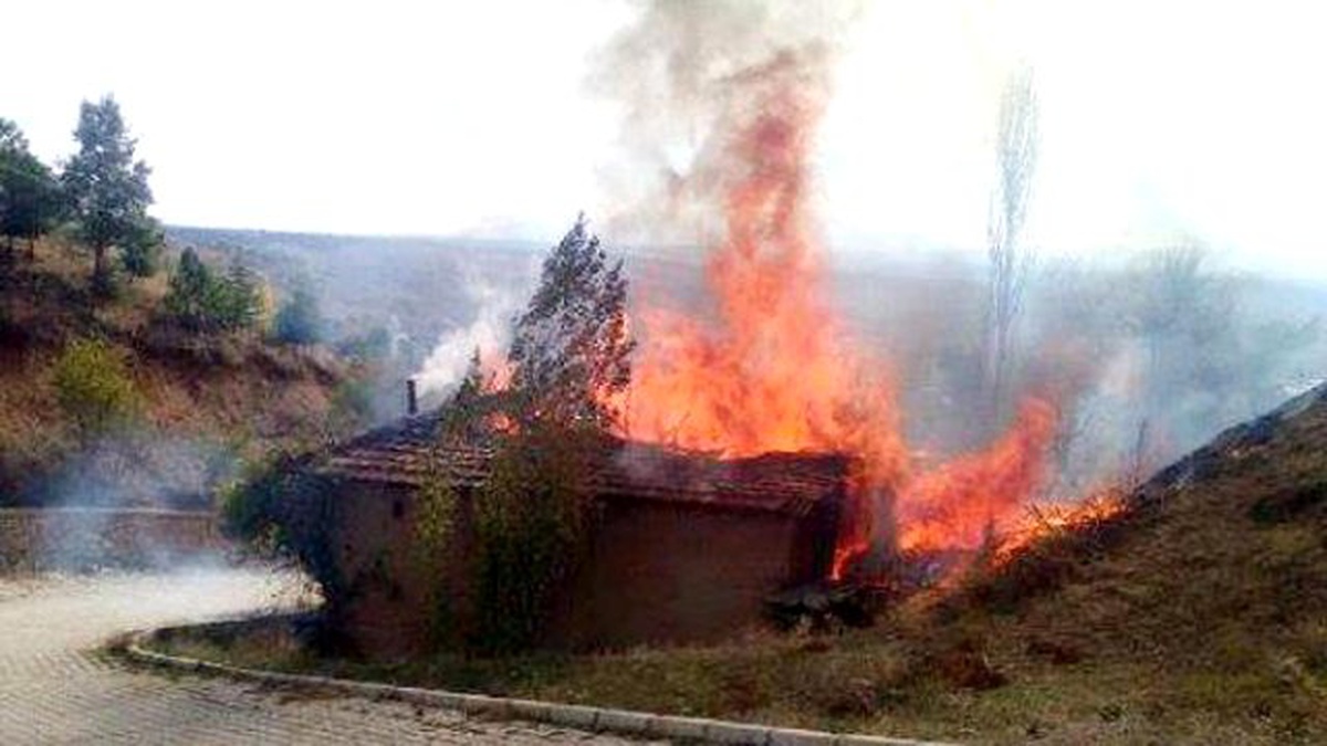 Felaketler Anne- Oğulun Peşini Bırakmadı