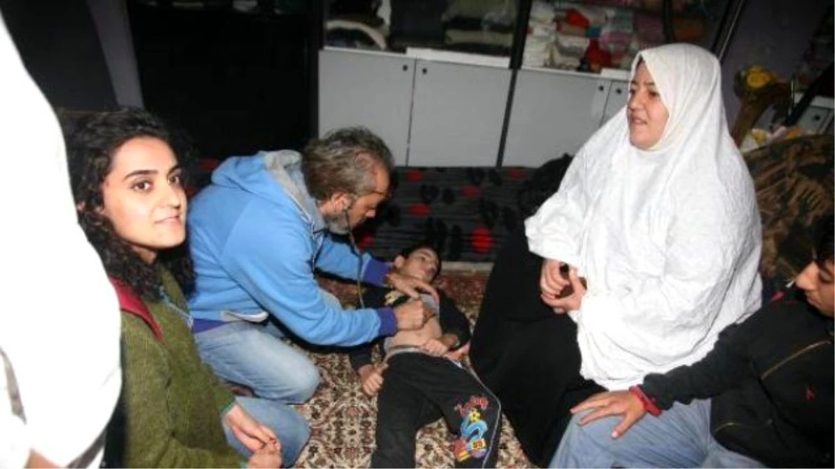 Gönüllülerden Suriyelilere Sağlık Taraması