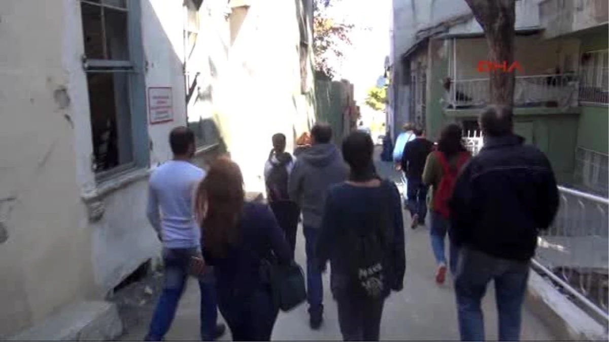 İzmir - Gönüllülerden Suriyelilere Sağlık Taraması