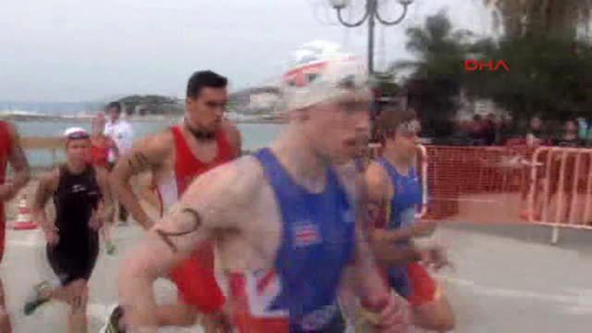Kuşadası\'nda \'Biathle\' ve \'Triathle\' Şampiyonası Sona Erdi