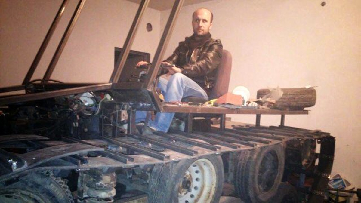 Tank Görünümlü Paletli Araç Yaptı