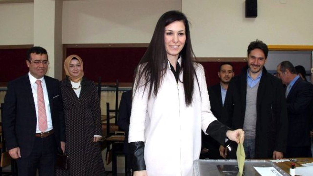 AK Parti Genel Başkan Yardımcısı Karaaslan Oyunu Kullandı