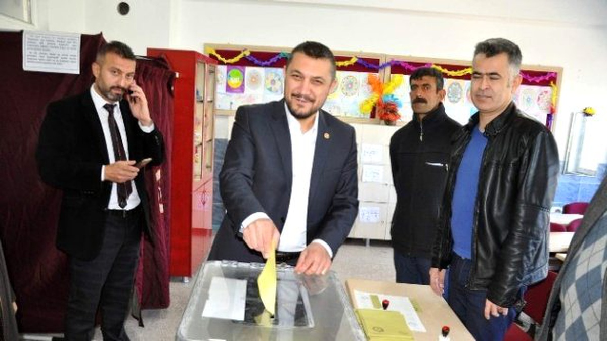 AK Parti Milletvekili Adayı Açıkgöz Oyunu Kullandı