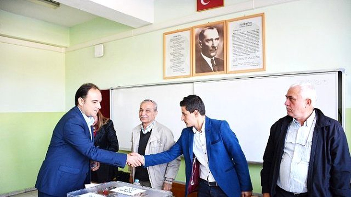 AK Parti Milletvekili Baybatur, Oyunu Kullandı