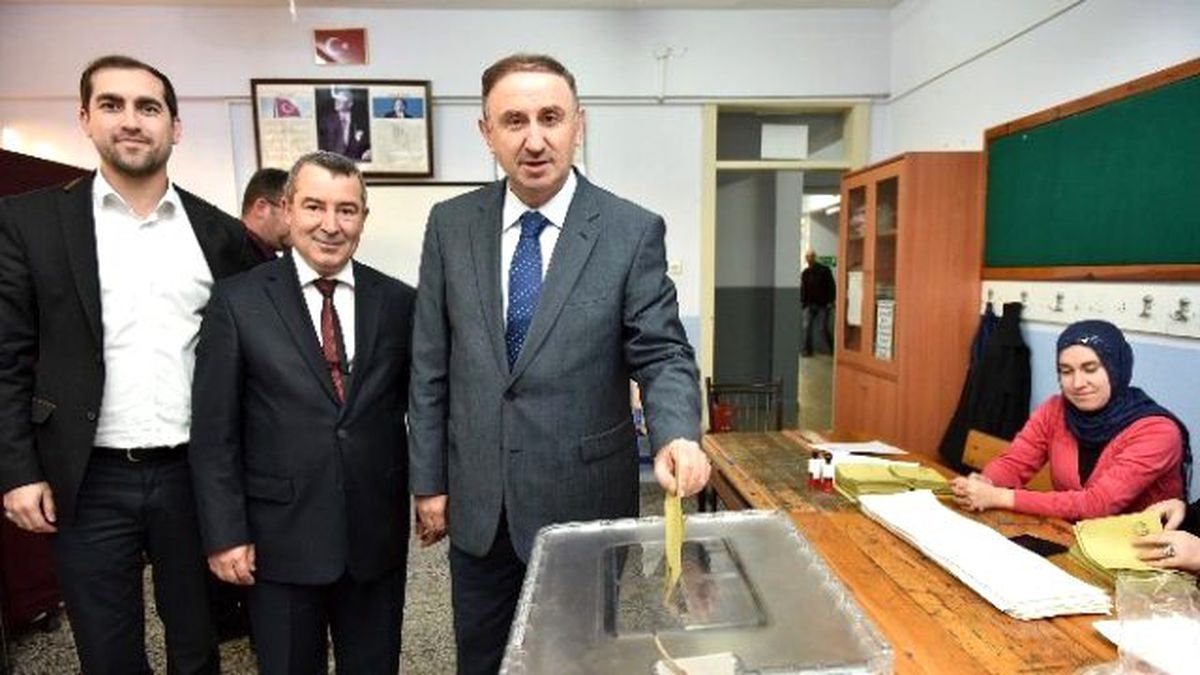Başkan Kurtulan Oyunu Kullandı