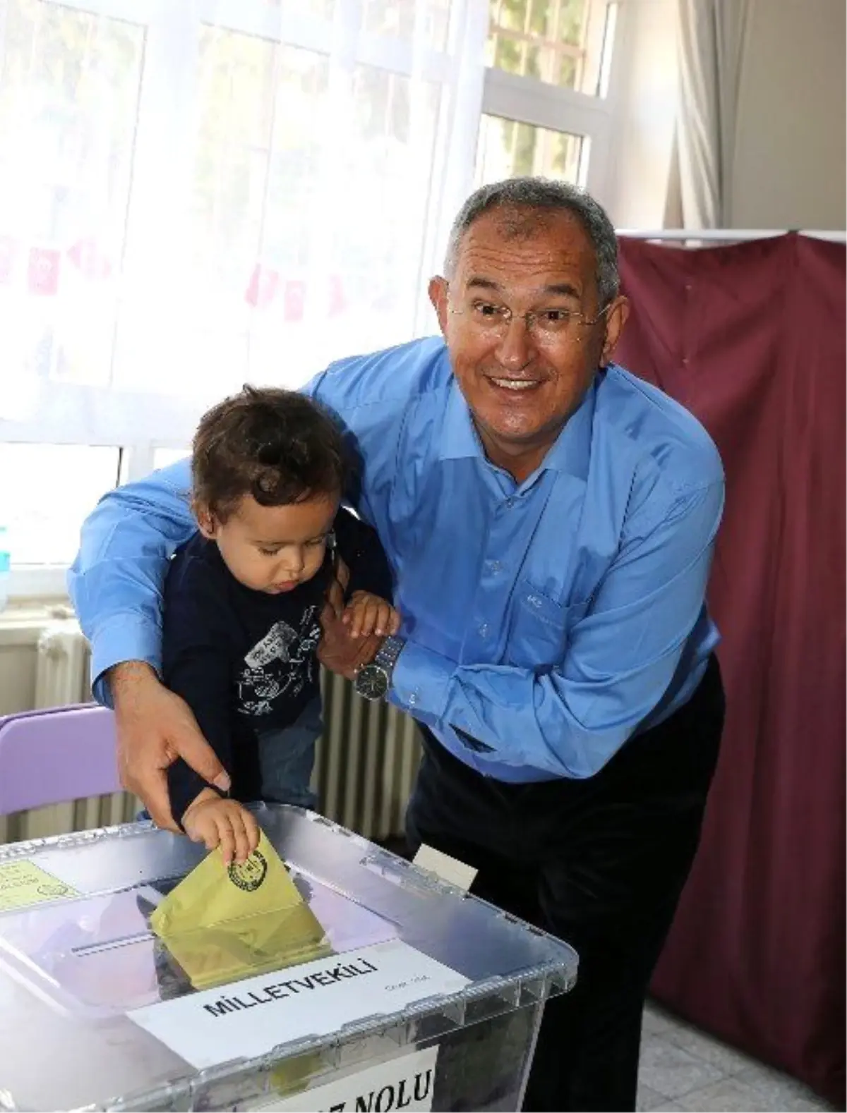 CHP\'li Atila Sertel Oyunu Torunuyla Kullandı