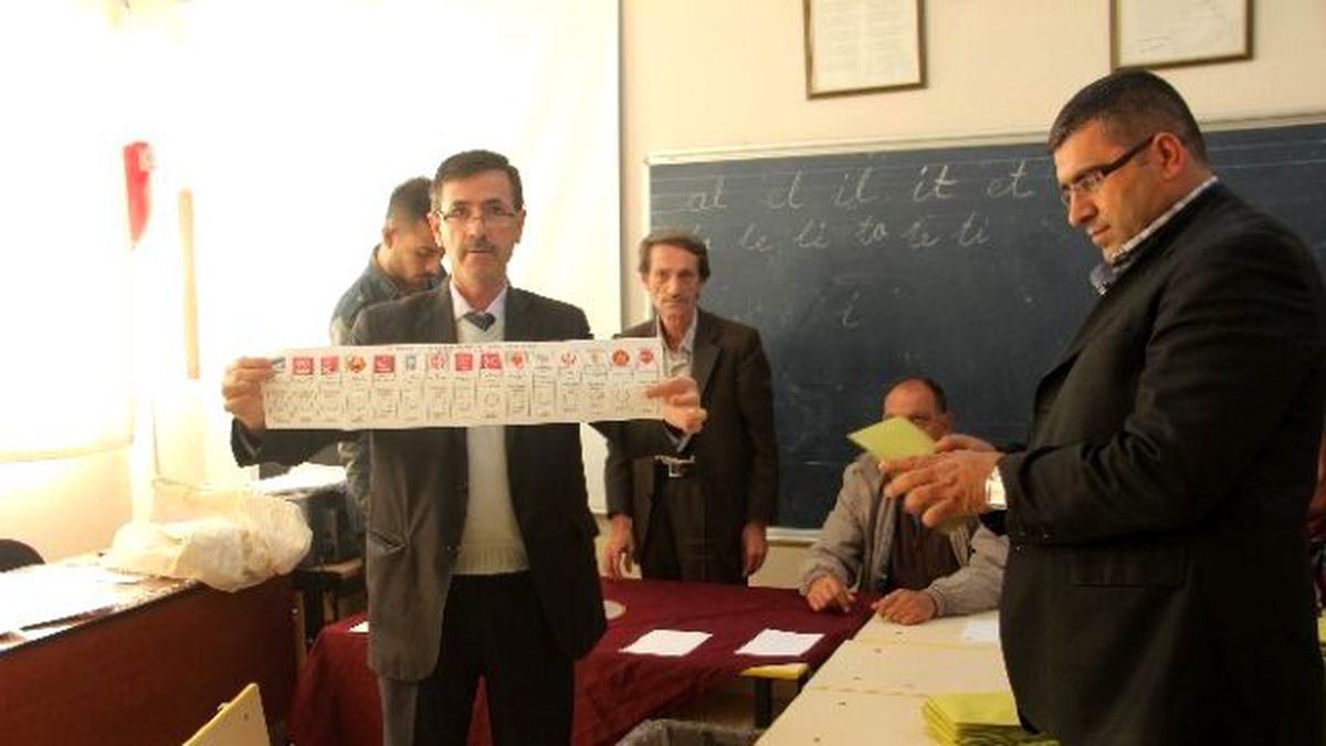 Elazığ\'da Sandıklar Açılmaya Başlandı