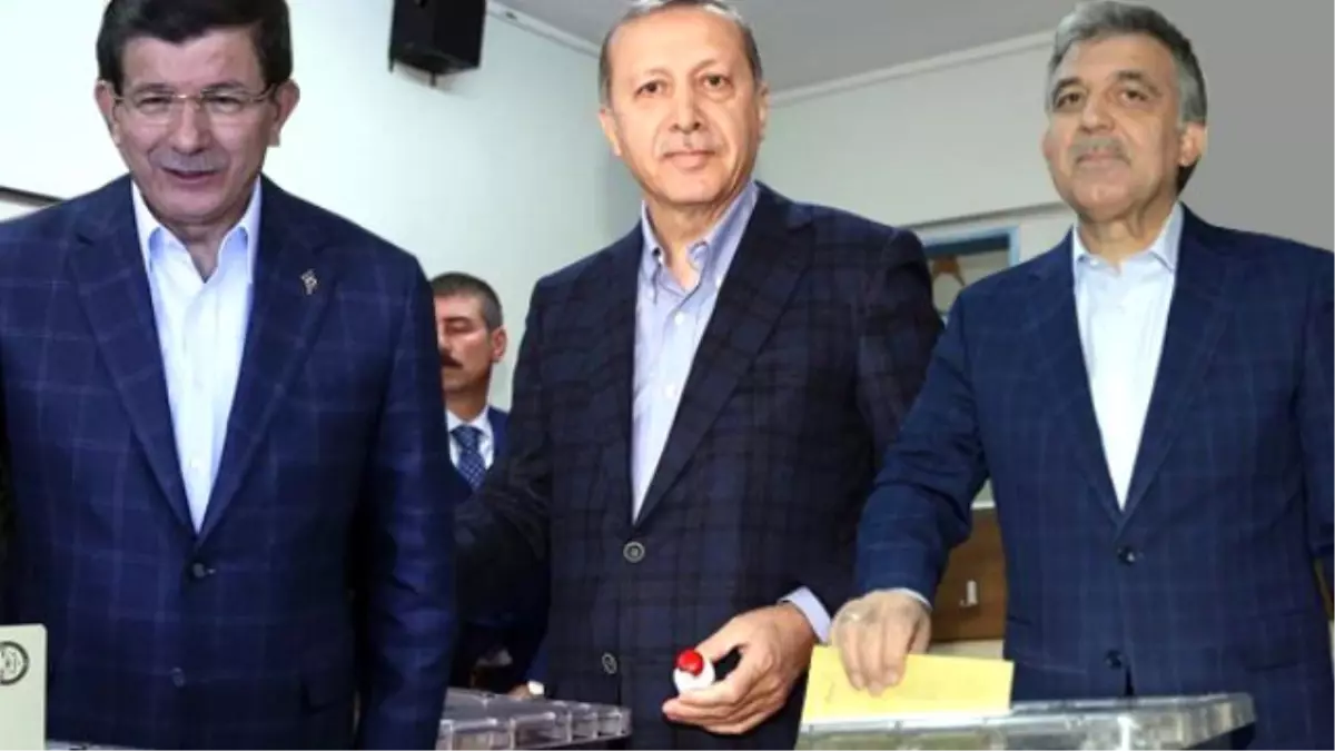 Erdoğan, Gül ve Davutoğlu Aynı Ceketle Sandık Başına Gitti