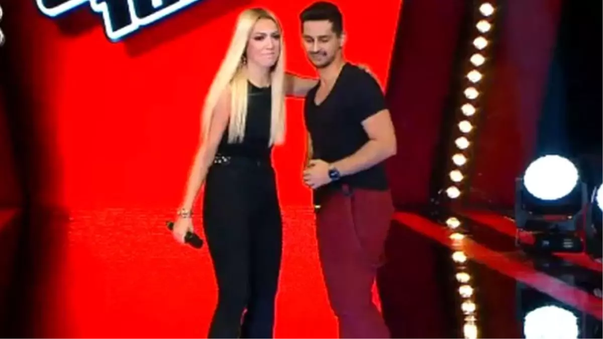 Hadise Dayanamadı Sahneye Atladı! Müthiş Bir Düete İmza Attılar...