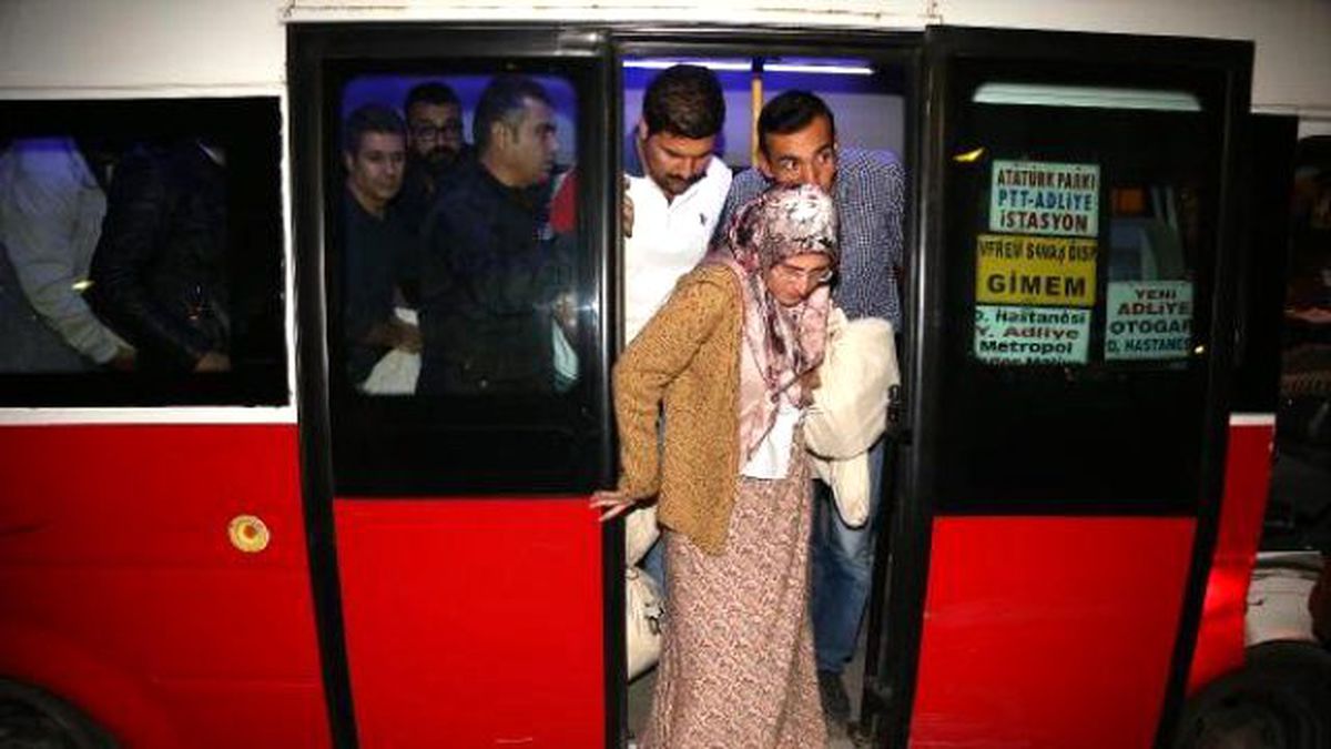 Mersin Adliyesi\'nde Sandık Hareketliliği