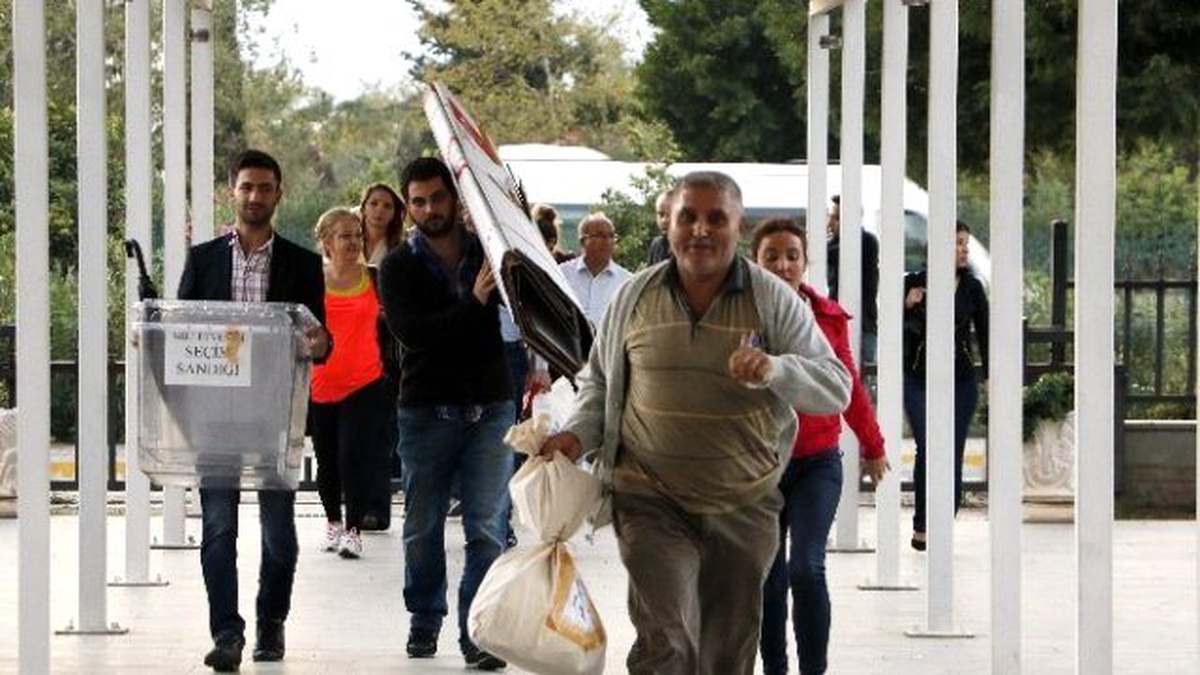 Sandıklar Kapandı, Oylar Adliye Yolunda
