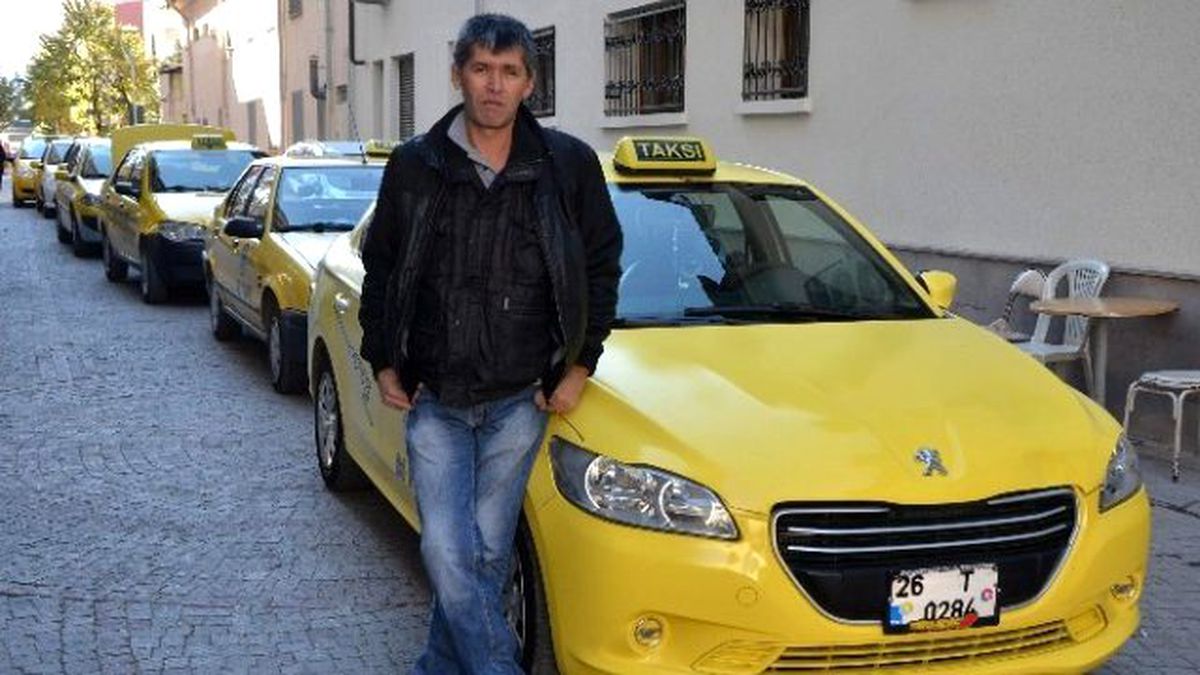 Taksiciler Akşamı Bekliyor