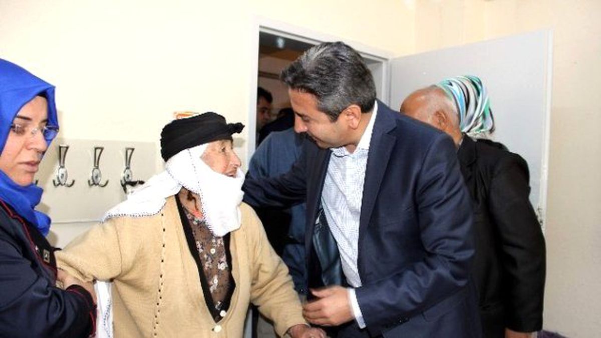 AK Parti Grup Başkanvekili Aydın\'dan Şampiyon İlçeye Teşekkür