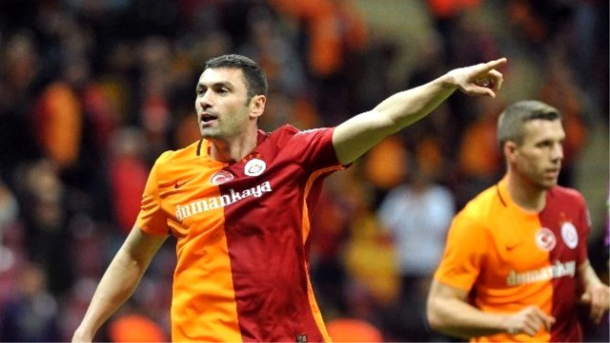 Galatasaray\'da Selçuk ve Burak Kart Sınırında