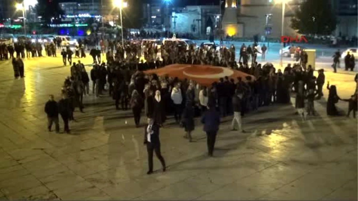 Sivas\'ta Ak Partililer Seçim Sonucunu Kutladı